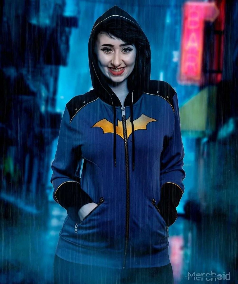 T-Shirts And Clothing * | Batgirl: Welcome To The Family Premium Hoodie Gift Selection